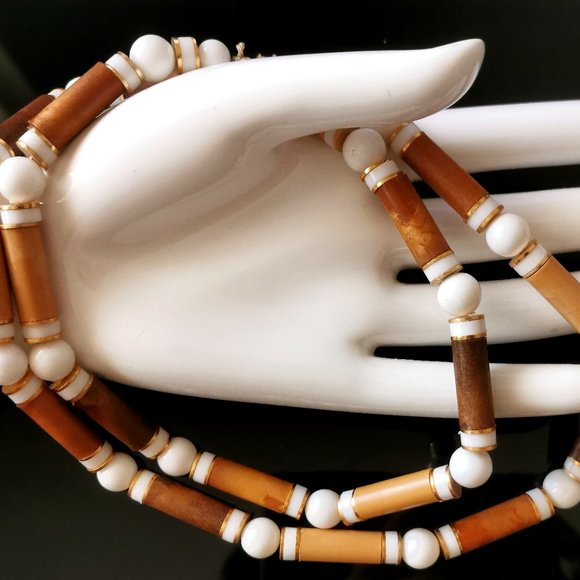 3 for $15/Vintage Wooden and plastic bead/disk necklace - Picture 3 of 6